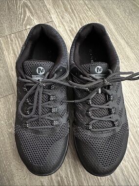 Merrell Black/Gray Antora 2 women size 9 trail running shoes